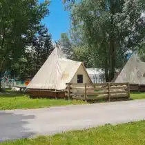 Drome hébergement insolite 11 hébergement insolité drome tente tipi camping vercors drome piscine